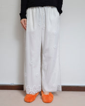 Load image into Gallery viewer, FLARE WIDE PT / LACE CURTAIN / 01 size_B