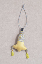 画像をギャラリービューアに読み込む, SCARF CUSHION ORNAMENT_A
