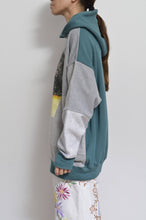 画像をギャラリービューアに読み込む, TWO-TONE HOODIE_GREEN/YELLOW print/01 size