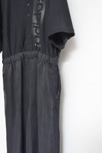 画像をギャラリービューアに読み込む, JUMPSUIT_T 01 / BLK_B