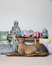 Load image into Gallery viewer, RUG CUSHION_Xmas TREE