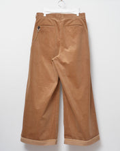 Load image into Gallery viewer, Deep tuck wide pants / corduroy / Brown