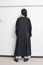 画像をギャラリービューアに読み込む, PLEATS OP_PRINT L/S T (02_BLK/YURI)