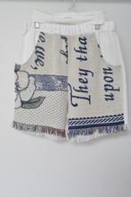 画像をギャラリービューアに読み込む, WHT FRINGE RUG SHORTS_01size