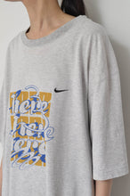 Load image into Gallery viewer, here 3rd Anniversary special T-SHIRTS<NIKE GRAY>