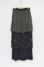 Load image into Gallery viewer, PLEATED SKIRT 01 / C