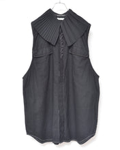 Load image into Gallery viewer, PLEATED COLLAR SLEEVELESS SHIRT_C