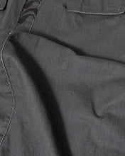 Load image into Gallery viewer, PLEATED COLLAR SLEEVELESS SHIRT_C
