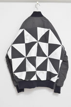 画像をギャラリービューアに読み込む, QUILT MA-1 / BLK_01