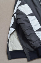 画像をギャラリービューアに読み込む, QUILT MA-1 / BLK_01