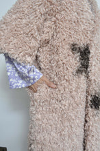 Load image into Gallery viewer, 代官山 蔦屋書店出品中/WAVY FUR COAT
