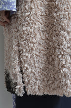 Load image into Gallery viewer, 代官山 蔦屋書店出品中/WAVY FUR COAT