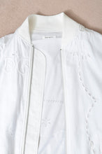 Load image into Gallery viewer, Table Cloth Cut Up MA-1