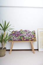 画像をギャラリービューアに読み込む, RUG CUSHION (PANSY) / A