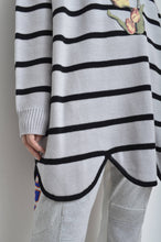 Load image into Gallery viewer, RIPPLE WAVE HEM KNIT P/O w/NECK PARTS(BORDER)_B