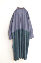 Load image into Gallery viewer, FLOWER PATCH ROBE / NAV