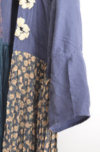 Load image into Gallery viewer, FLOWER PATCH ROBE / NAV