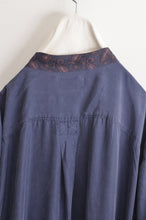 Load image into Gallery viewer, FLOWER PATCH ROBE / NAV