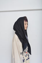 Load image into Gallery viewer, HOOD SHAWL (tsutae SPECIAL) / C