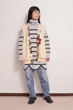 Load image into Gallery viewer, KNIT VEST C/D_WHITE