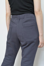 Load image into Gallery viewer, FLARED SWEAT PT / 01_DARK