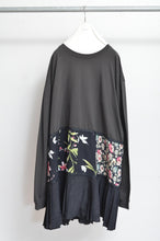 Load image into Gallery viewer, TIERED L/ST OP 01 / CHARCOAL_C