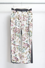 Load image into Gallery viewer, FLARED FLORAL PT 01 / ASS_A