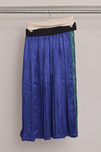 画像をギャラリービューアに読み込む, PLEATED SK_001