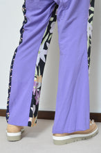 Load image into Gallery viewer, FLARED FLORAL PT 01 / ASS_C