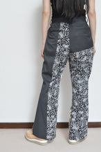 Load image into Gallery viewer, FLARED FLORAL PT 01 / ASS_A