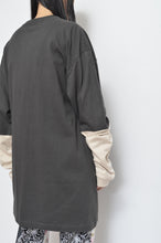 画像をギャラリービューアに読み込む, SWITCHING SLEEVE L/S T_ 01 / CHARCOAL/Mi