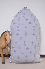 画像をギャラリービューアに読み込む, RUG CUSHION(M) / 003