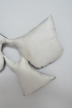 画像をギャラリービューアに読み込む, SCARF CUSHION FLAME/PICASSO_05