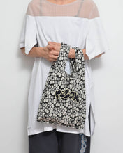 Load image into Gallery viewer, FLOWER LACE CONVINI-BAG_fab-graff
