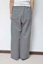 Load image into Gallery viewer, HORIZONTAL STRIPE WIDE FLARE PT/02 size
