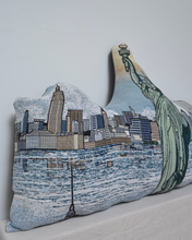 Load image into Gallery viewer, RUG CUSHION_ STATUE OF LIBERTY
