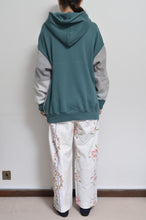 画像をギャラリービューアに読み込む, your right things/BONUS TRUCK出品中12/7まで:TWO-TONE HOODIE_GREEN/YELLOW print/01 size
