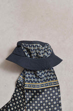 Load image into Gallery viewer, SCARF DROOPY BAGUETTE HAT / BLK
