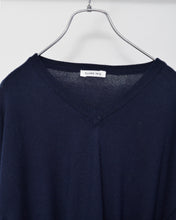 Load image into Gallery viewer, Knit hood wrap_A
