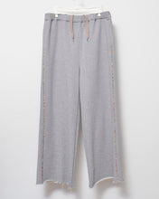 画像をギャラリービューアに読み込む, Beaded line flare sweat pants
