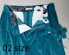 画像をギャラリービューアに読み込む, Deep tuck wide pants / corduroy / Deep green
