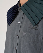 画像をギャラリービューアに読み込む, PLEATED COLLAR SLEEVELESS SHIRT_F
