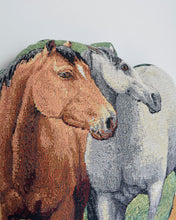 画像をギャラリービューアに読み込む, RUG CUSHION_ Horse
