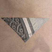 Load image into Gallery viewer, MELTON TRIANGLE SHAWL/BEG_A
