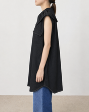 Load image into Gallery viewer, PLEATED COLLAR SLEEVELESS SHIRT_C
